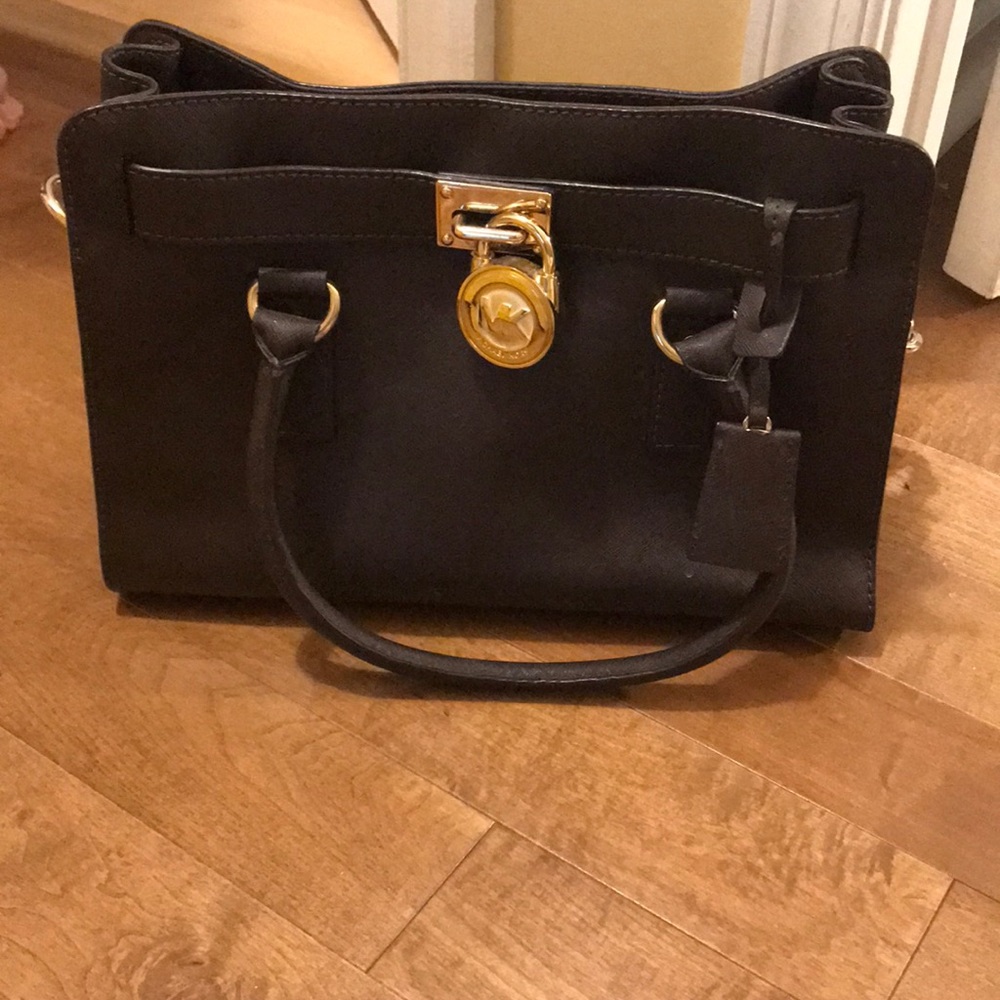 Micheal Kors purse